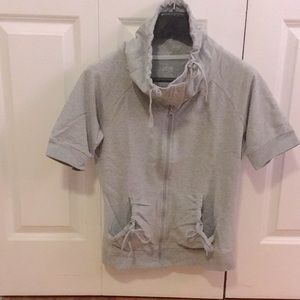 Joe Fresh sweater short sleeves grey in medium size, fit cut